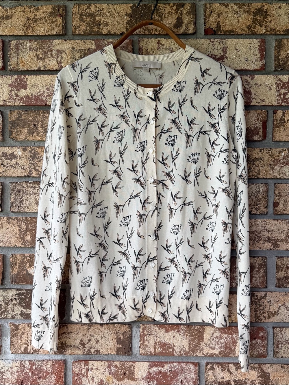 LOFT Fine Gauge Dandelion Motif Cardigan Women’s Size Medium Sweet Excellent!